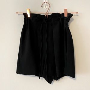 Black Paperbag Short - Artizia